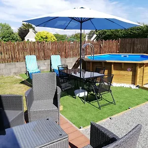 Hébergement de vacances Maison Neuve, 5 Personnes, Piscine Hors-sol Privée Du 15 Juin à Mi-septembre, Moëlan-sur-Mer